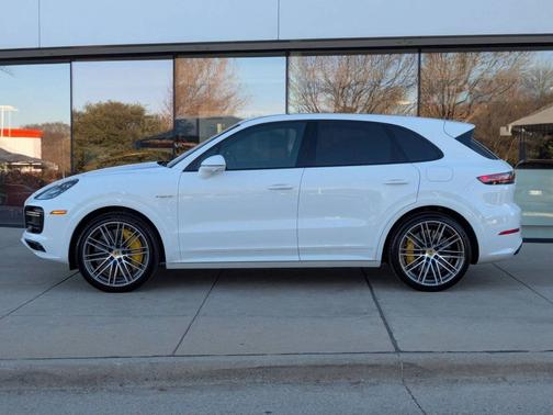 2021 Porsche Cayenne 