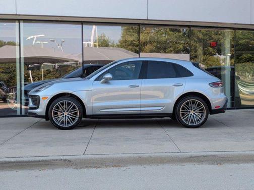 2025 Porsche Macan AWD