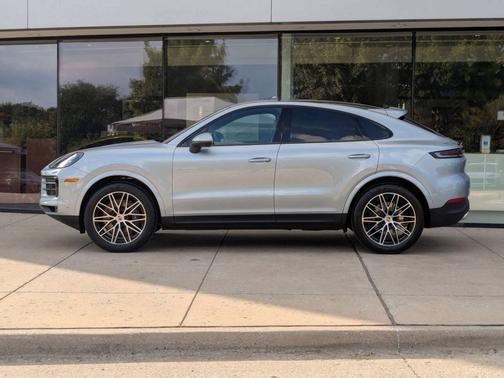 Dolomite Silver Metallic 2026 Porsche Cayenne