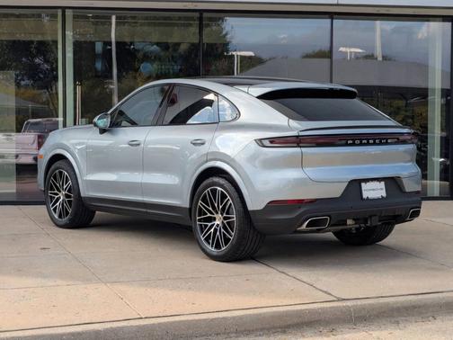 Dolomite Silver Metallic 2026 Porsche Cayenne