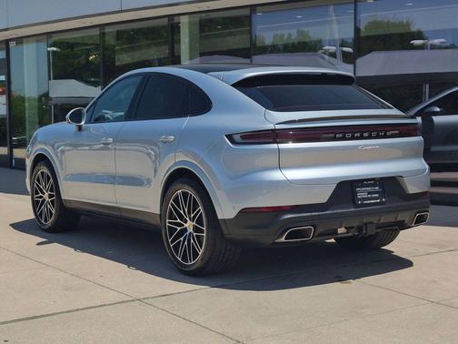 Dolomite Silver Metallic 2026 Porsche Cayenne