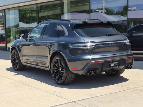 Volcano Grey Metallic 2023 Porsche Macan