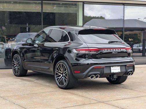 2025 Porsche Macan AWD