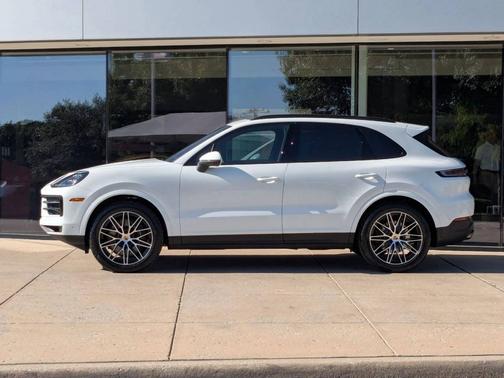 2025 Porsche Cayenne 