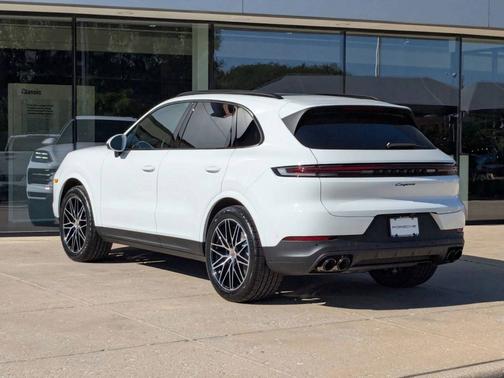 2025 Porsche Cayenne 
