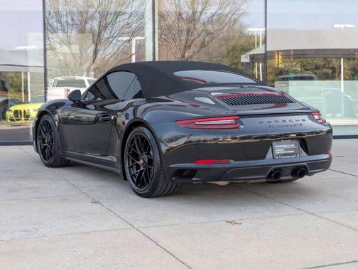 2017 Porsche 911 