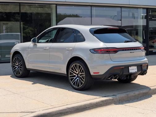 2025 Porsche Macan 