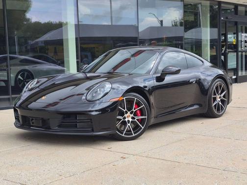 Jet Black Metallic 2026 Porsche 911