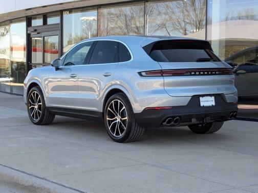 2025 Porsche Cayenne 