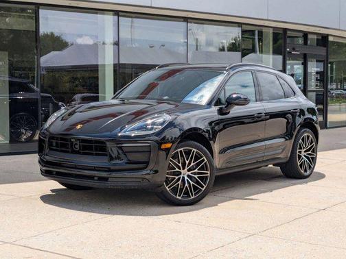 2025 Porsche Macan Base