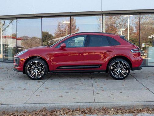 2026 Porsche Macan AWD