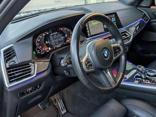 2022 BMW X5 M50i