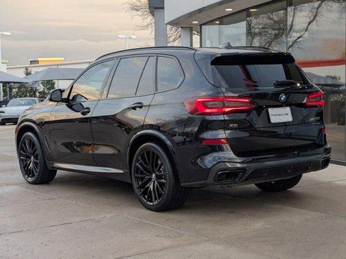 2022 BMW X5 M50i