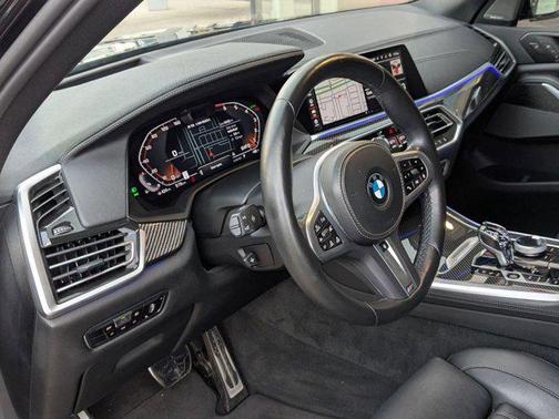 2022 BMW X5 M50i