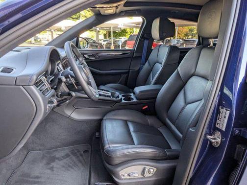 2025 Porsche Macan T