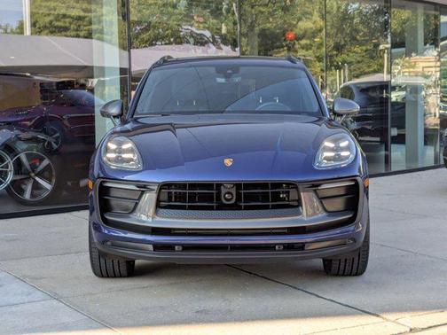 2025 Porsche Macan T