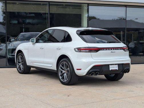 2025 Porsche Macan AWD