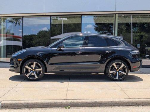 2025 Porsche Macan AWD