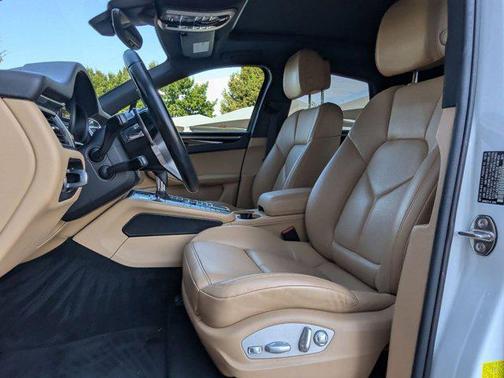 2018 Porsche Macan Sport Edition
