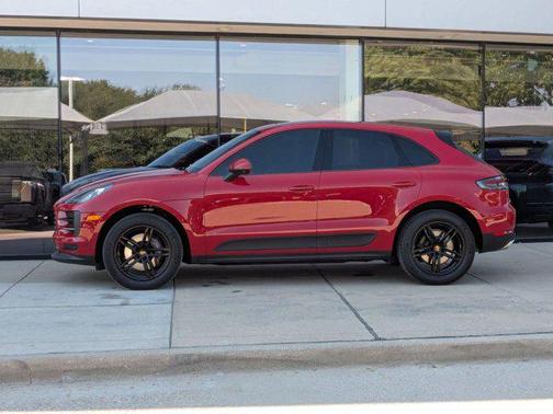 2021 Porsche Macan AWD