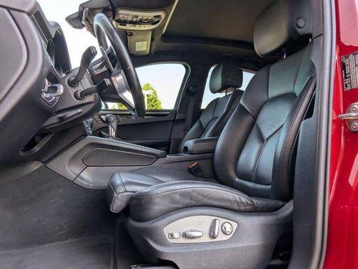 2021 Porsche Macan AWD