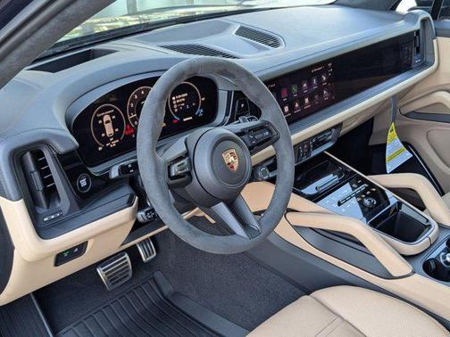 2026 Porsche Cayenne GTS