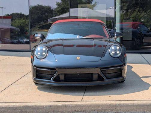 2024 Porsche 911 Carrera 4 GTS