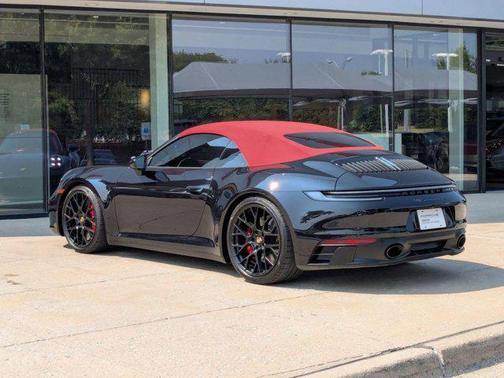 2024 Porsche 911 Carrera 4 GTS