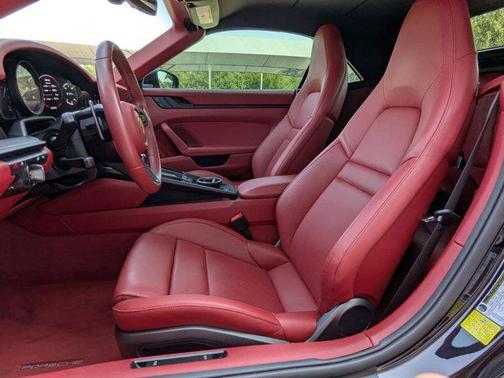 2024 Porsche 911 Carrera 4 GTS