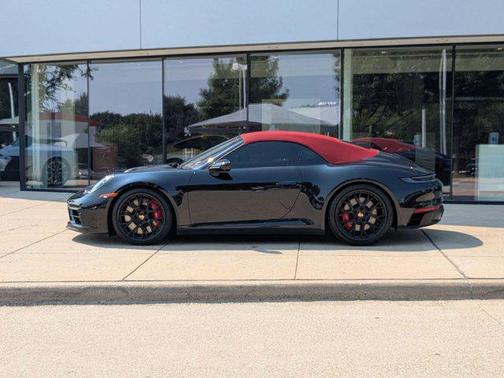 2024 Porsche 911 Carrera 4 GTS