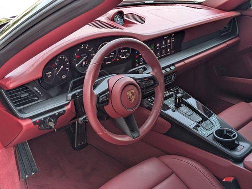2024 Porsche 911 Carrera 4 GTS