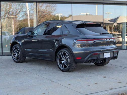 2026 Porsche Macan AWD