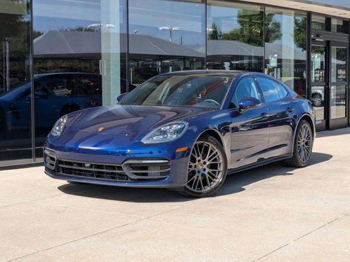 2022 Porsche Panamera RWD