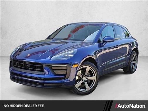 Gentian Blue Metallic 2026 Porsche Macan