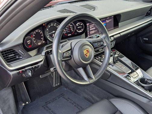 2021 Porsche 911 Carrera