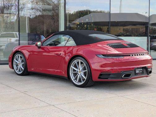 2021 Porsche 911 Carrera