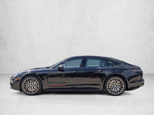 Jet Black Metallic 2022 Porsche Panamera