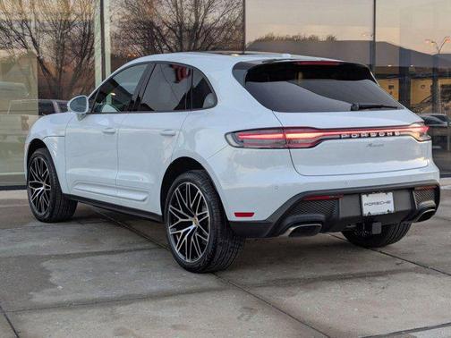 2026 Porsche Macan AWD