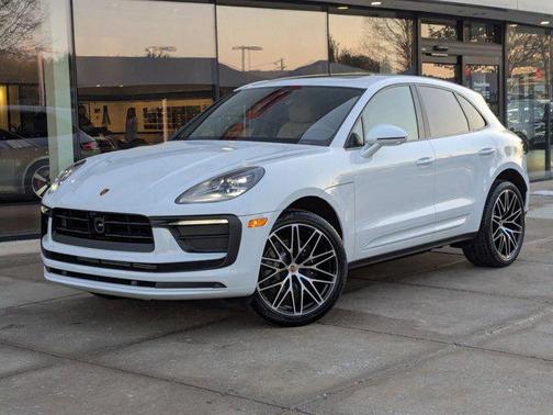 2026 Porsche Macan AWD