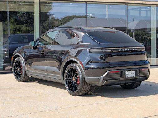 2025 Porsche Macan 4S