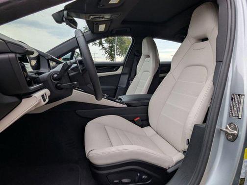 2026 Porsche Panamera RWD