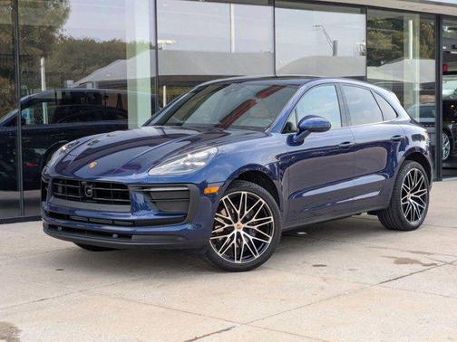 2025 Porsche Macan AWD