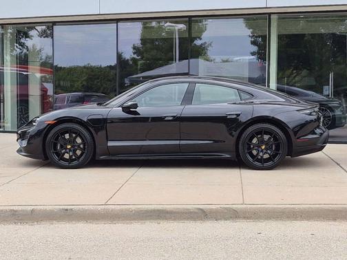 Jet Black Metallic 2023 Porsche Taycan