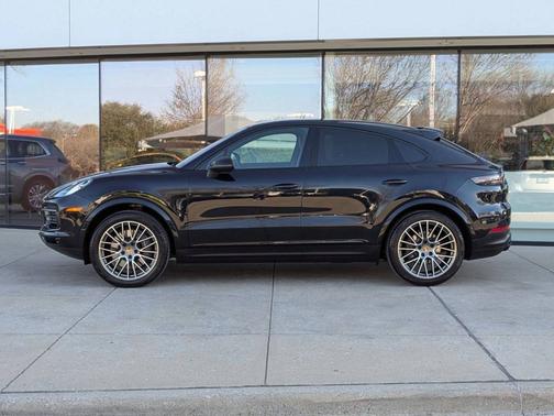 2023 Porsche Cayenne 