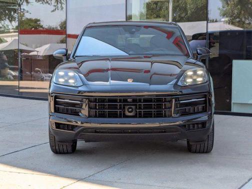 2025 Porsche Cayenne S