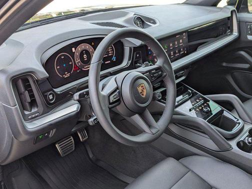 2025 Porsche Cayenne S