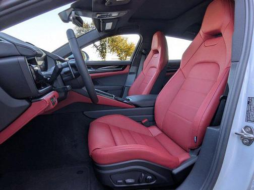 2026 Porsche Panamera RWD