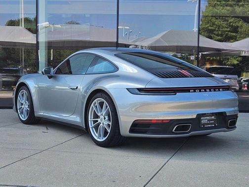 2024 Porsche 911 Carrera
