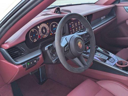 2025 Porsche 911 Carrera S