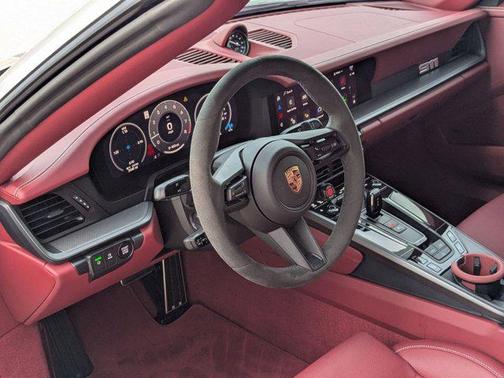 2025 Porsche 911 Carrera S